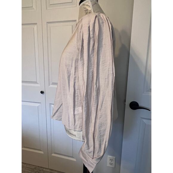 A New Day Women's Button Down Top Pleated Shoulder Detail Lt Brown SZ XS NWT - Picture 2 of 5